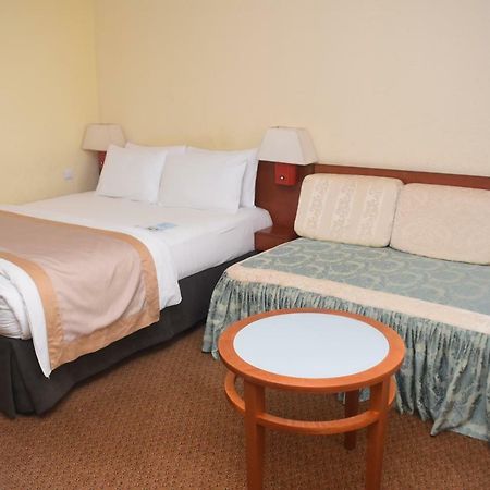 Hotel Sawa Дуала Екстериор снимка