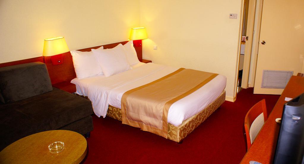 Hotel Sawa Дуала Екстериор снимка