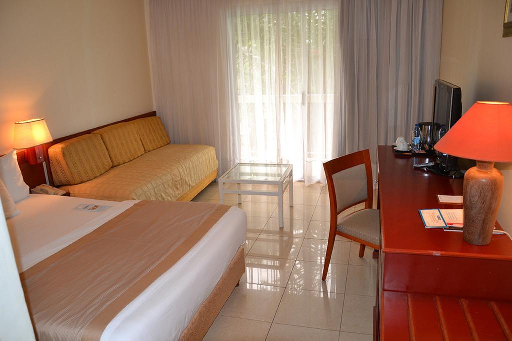 Hotel Sawa Дуала Екстериор снимка