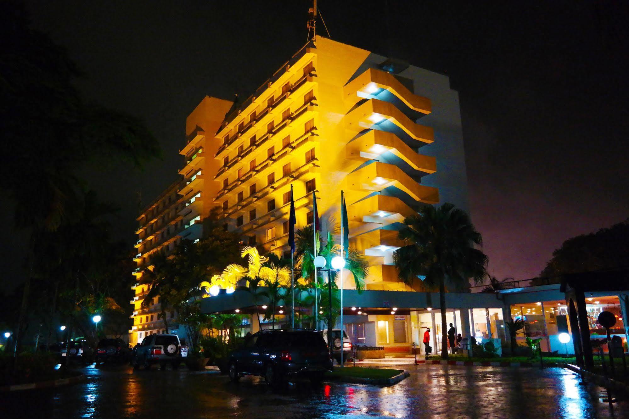 Hotel Sawa Дуала Екстериор снимка