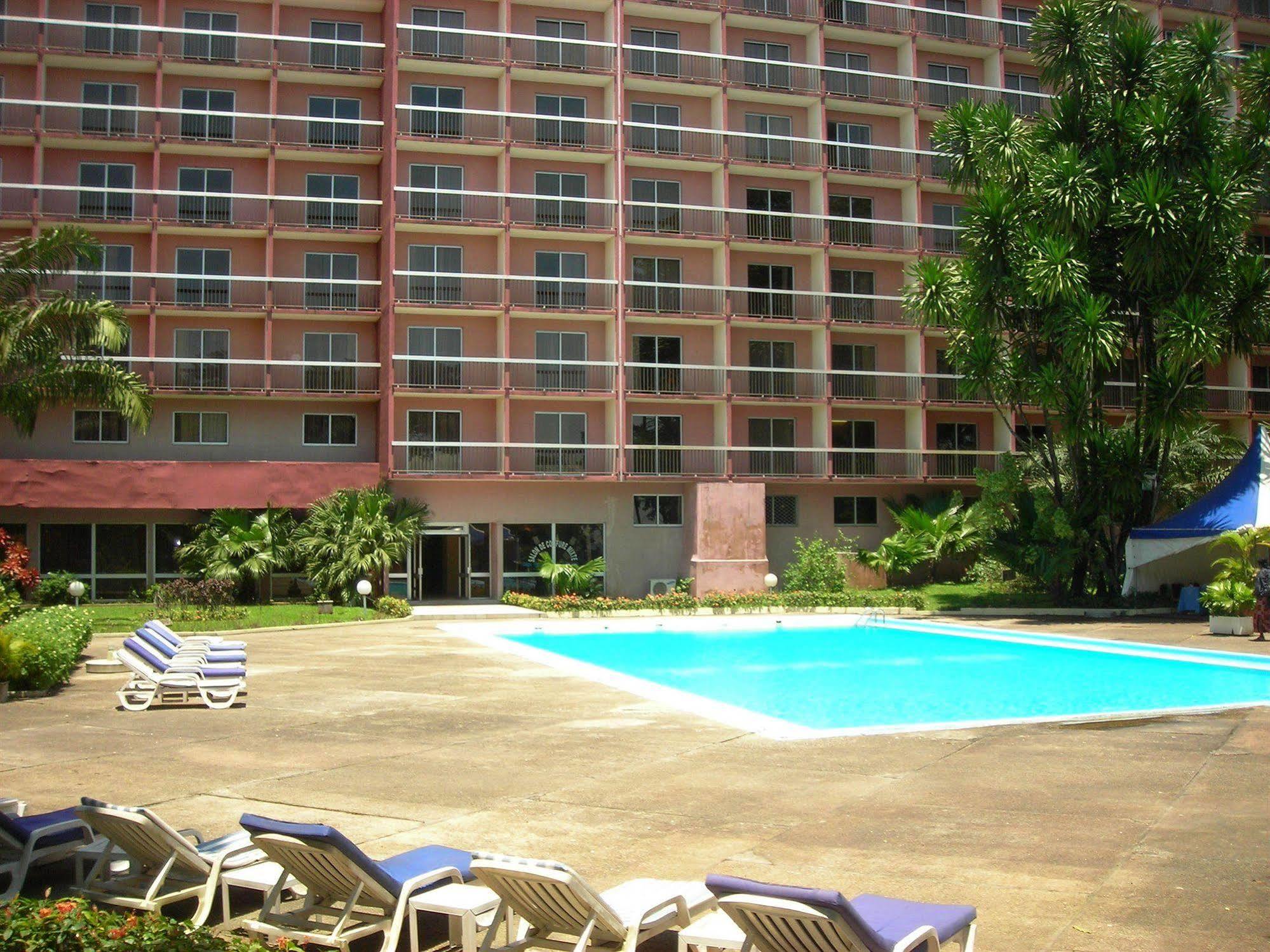 Hotel Sawa Дуала Екстериор снимка