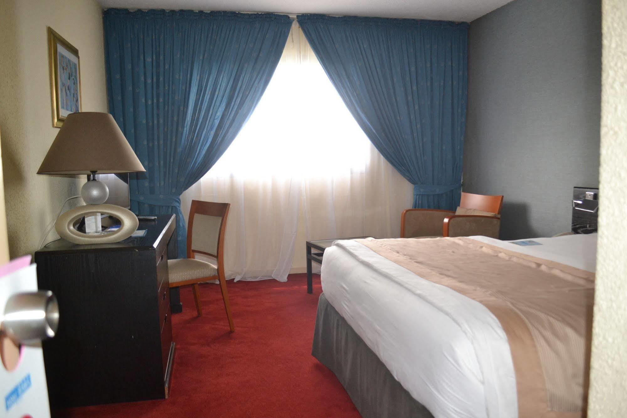 Hotel Sawa Дуала Екстериор снимка