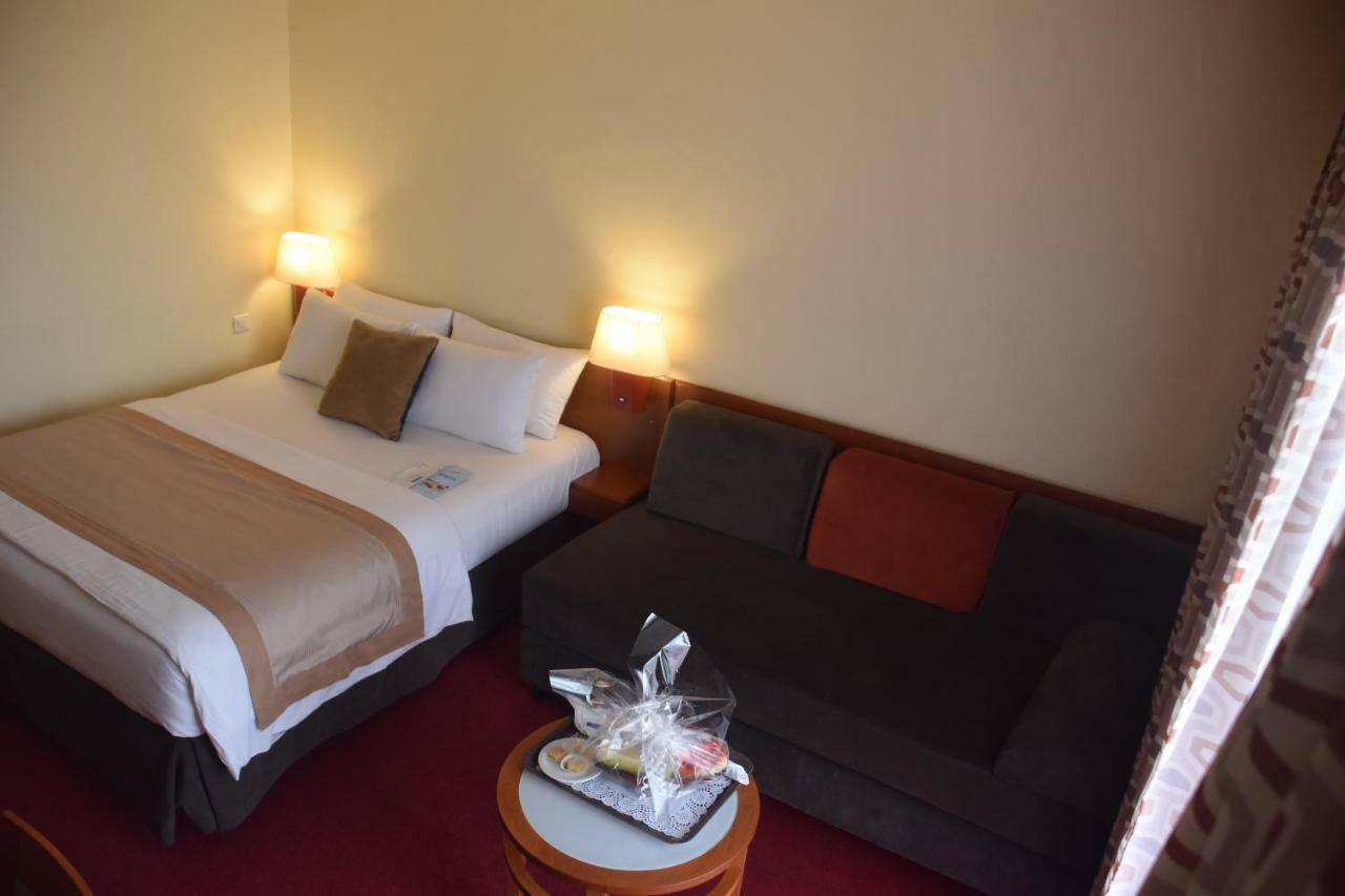 Hotel Sawa Дуала Екстериор снимка